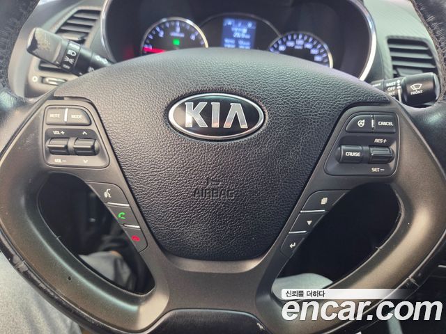 Kia K3 2015 — photo 13