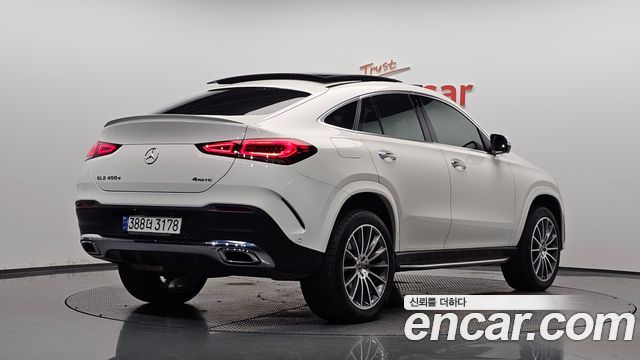 Mercedes-Benz GLE-Class 2023 — photo 2