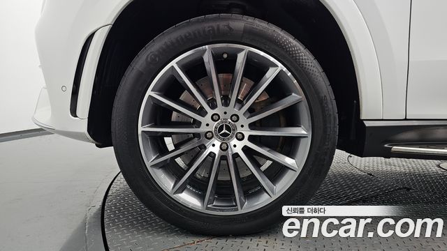 Mercedes-Benz GLE-Class 2023 — photo 5