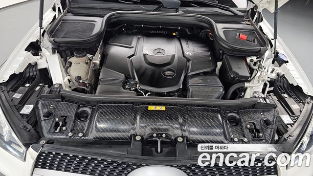 Mercedes-Benz GLE-Class 2023 — photo 6