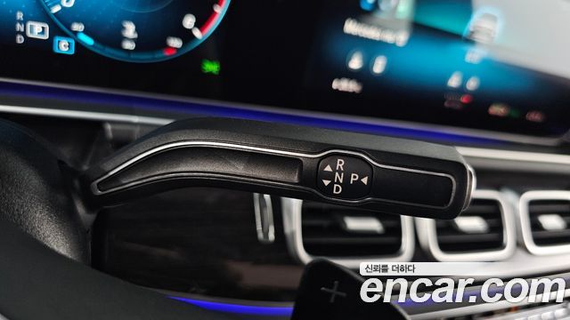 Mercedes-Benz GLE-Class 2023 — photo 12