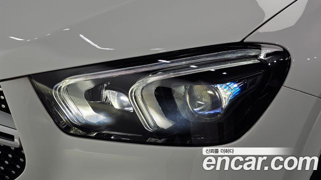 Mercedes-Benz GLE-Class 2023 — photo 8