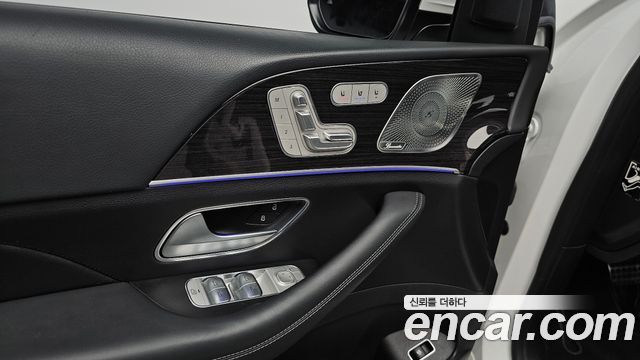 Mercedes-Benz GLE-Class 2023 — photo 29