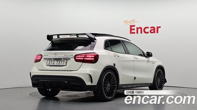 Mercedes-Benz GLA-Class 2018 — photo 2