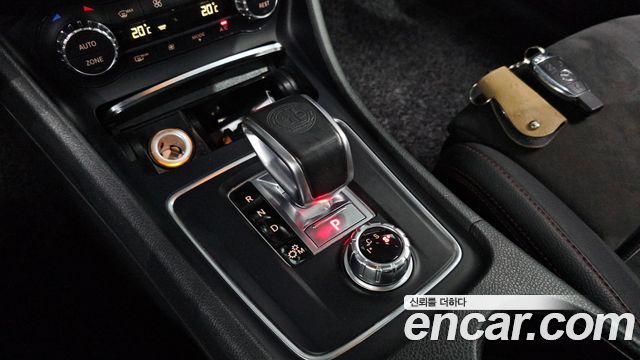 Mercedes-Benz GLA-Class 2018 — photo 9