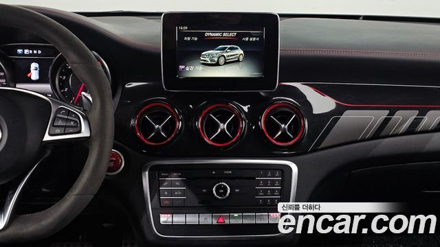 Mercedes-Benz GLA-Class 2018 — photo 13