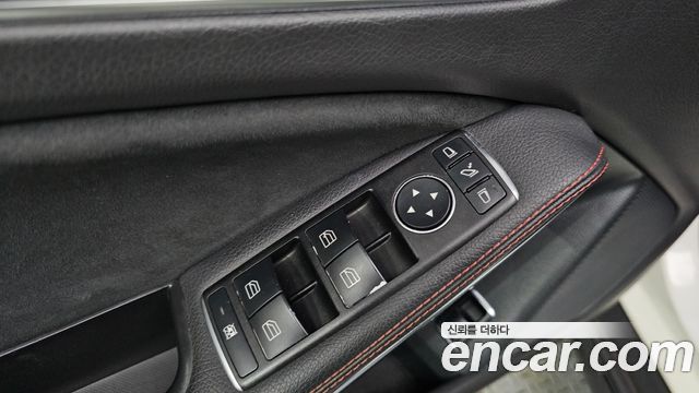 Mercedes-Benz GLA-Class 2018 — photo 15