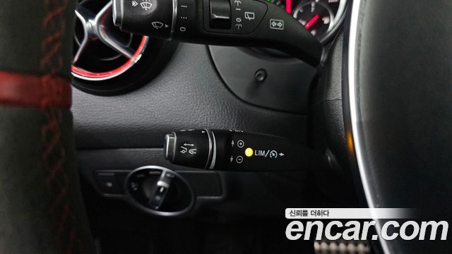 Mercedes-Benz GLA-Class 2018 — photo 17