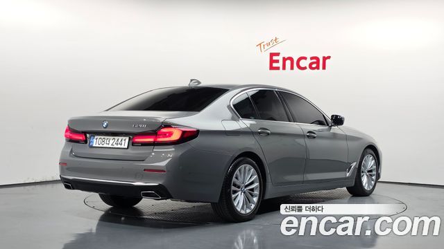 BMW 5-Series 2021 — photo 2