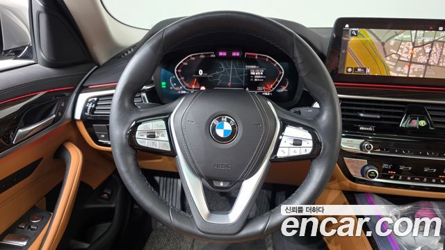 BMW 5-Series 2021 — photo 19