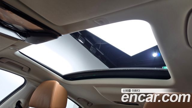 BMW 5-Series 2021 — photo 22