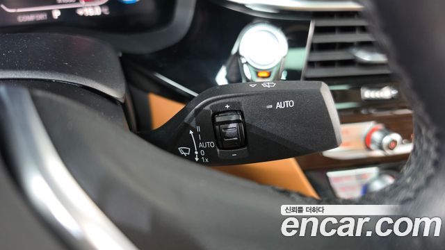 BMW 5-Series 2021 — photo 27