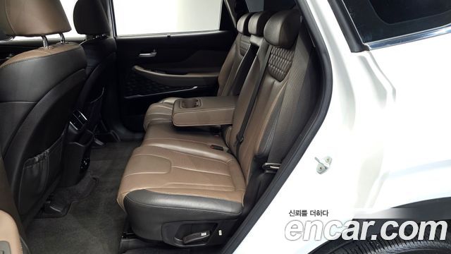 Hyundai Santafe 2019 — photo 17