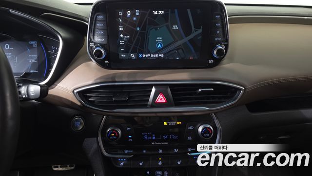 Hyundai Santafe 2019 — photo 18