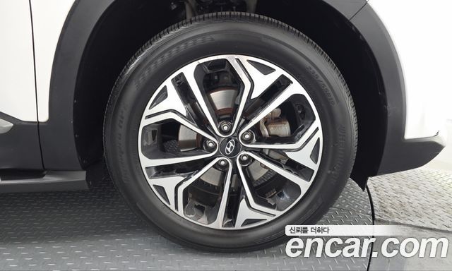 Hyundai Santafe 2019 — photo 7
