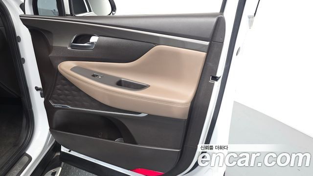 Hyundai Santafe 2019 — photo 14