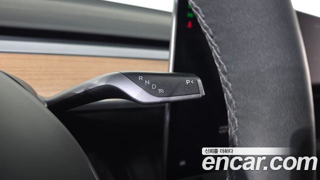 Tesla Model Y 2024 — photo 12