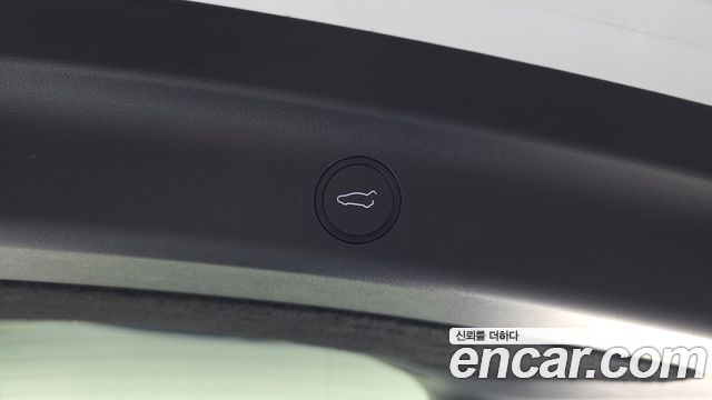 Tesla Model Y 2024 — photo 23