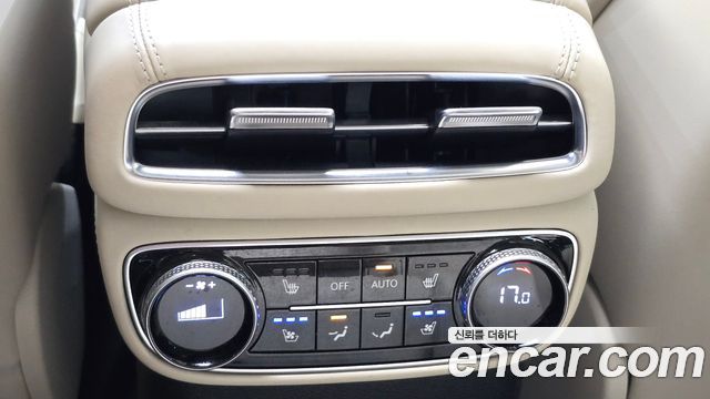 Genesis GV80 2022 — photo 39