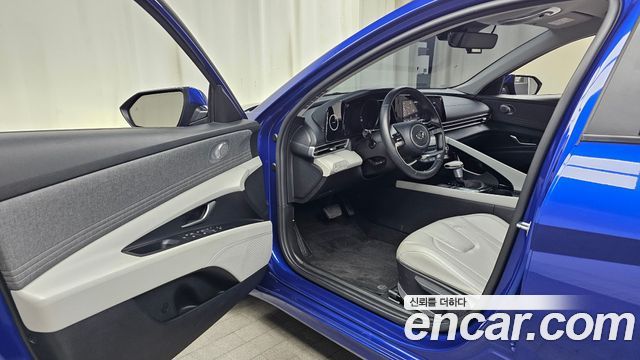Hyundai AVANTE 2021 — photo 13