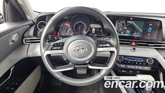 Hyundai AVANTE 2021 — photo 18