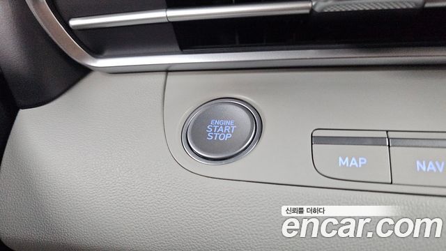 Hyundai AVANTE 2021 — photo 23