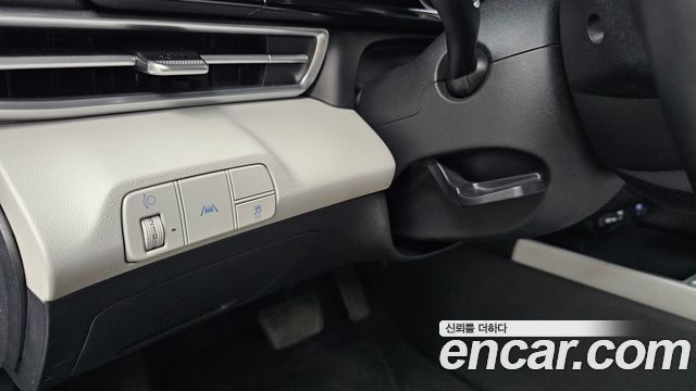 Hyundai AVANTE 2021 — photo 24
