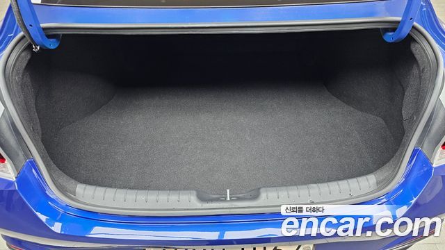 Hyundai AVANTE 2021 — photo 26