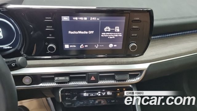 Kia K5 2022 — photo 16