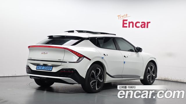 Kia EV6 2024 — photo 2