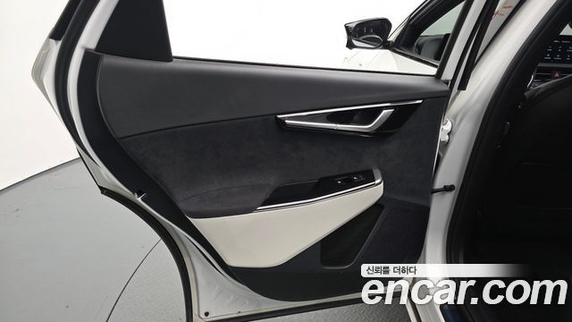 Kia EV6 2024 — photo 15