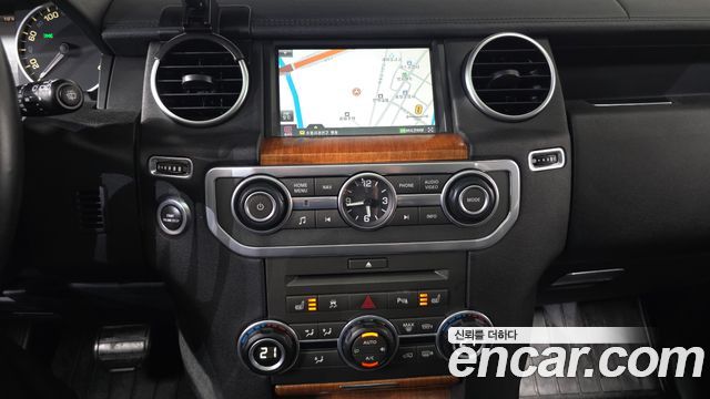 Land Rover Discovery 2010 — photo 20