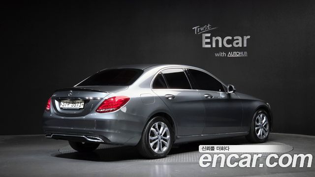 Mercedes-Benz C-Class 2017 — photo 2