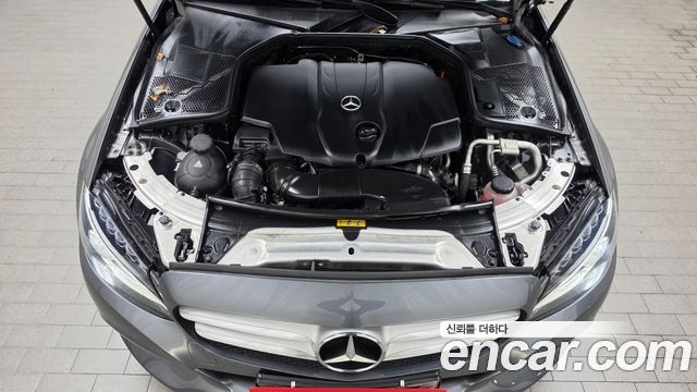 Mercedes-Benz C-Class 2017 — photo 6