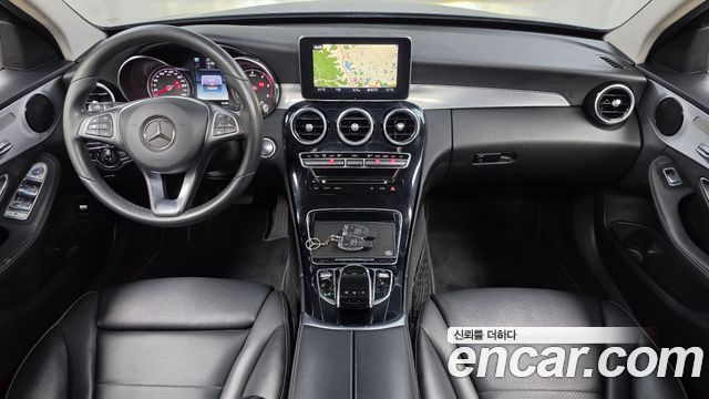 Mercedes-Benz C-Class 2017 — photo 10