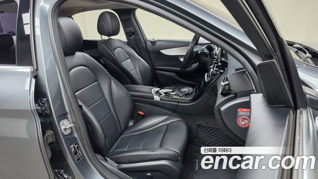 Mercedes-Benz C-Class 2017 — photo 17