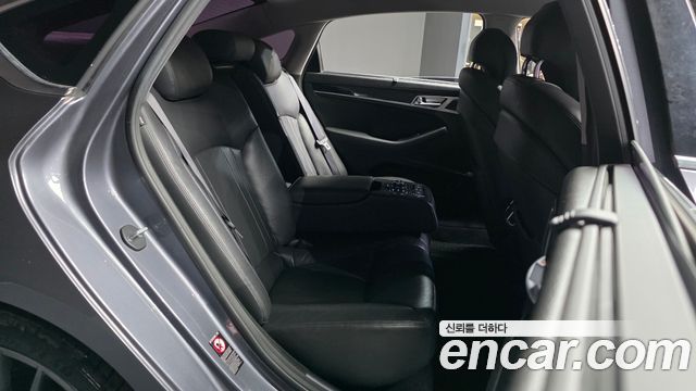 Hyundai Genesis 2016 — photo 18