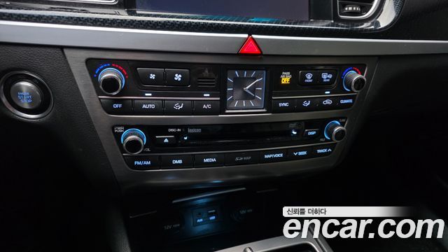 Hyundai Genesis 2016 — photo 22