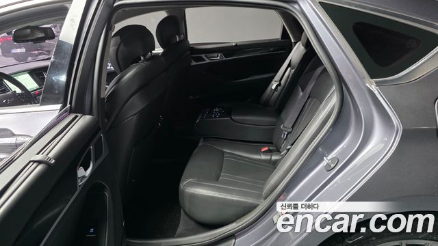 Hyundai Genesis 2016 — photo 16