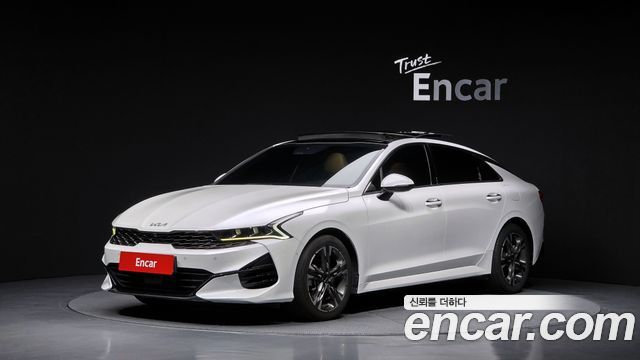Kia K5 2023 — photo 1