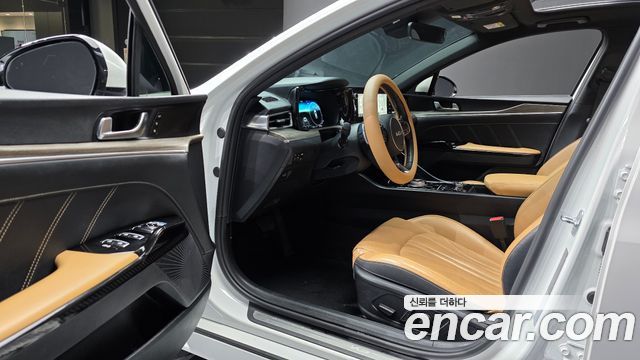 Kia K5 2023 — photo 10