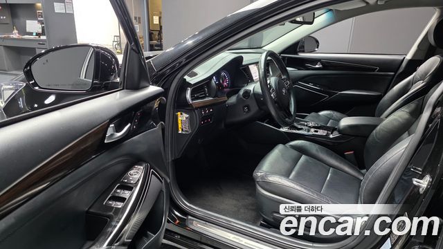 Kia K7 2018 — photo 10