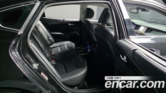 Kia K7 2018 — photo 12