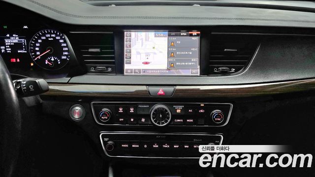 Kia K7 2018 — photo 14