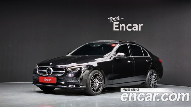 Mercedes-Benz C-Class 2023 — photo 1