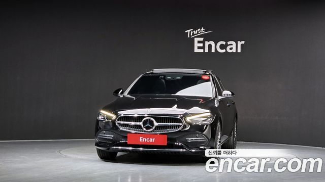 Mercedes-Benz C-Class 2023 — photo 3