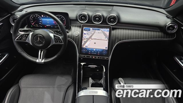 Mercedes-Benz C-Class 2023 — photo 10