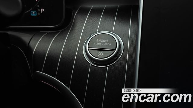Mercedes-Benz C-Class 2023 — photo 26