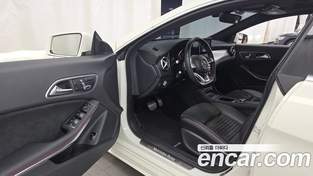 Mercedes-Benz CLA-Class 2018 — photo 10