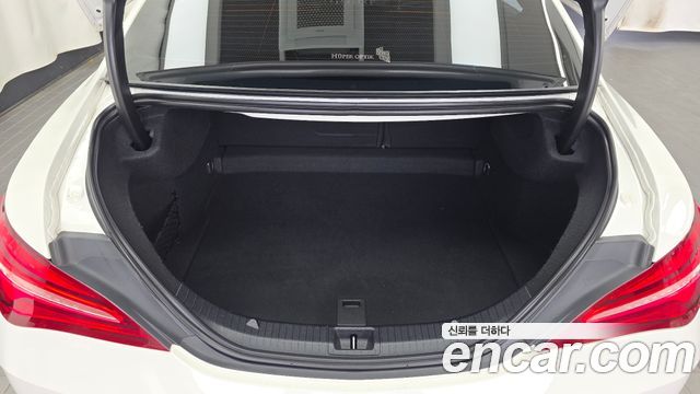 Mercedes-Benz CLA-Class 2018 — photo 20